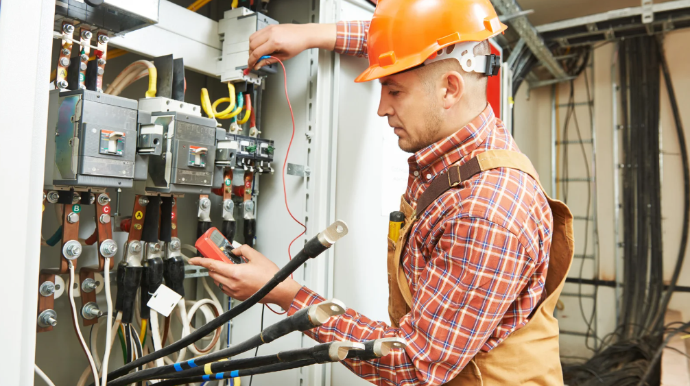 Hiring a Licensed Commercial Electrician